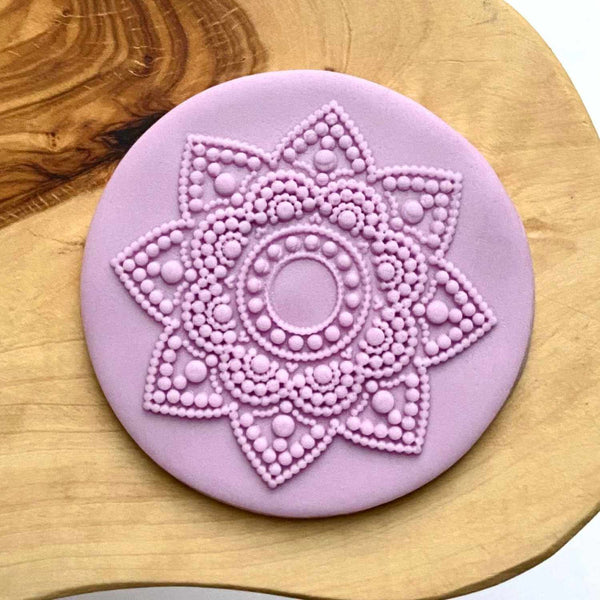 Mandala fondant outbosser stamp for cookies, cupcakes and biscuits.
