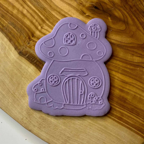 Fairy house fondant outbosser cookie cutter.