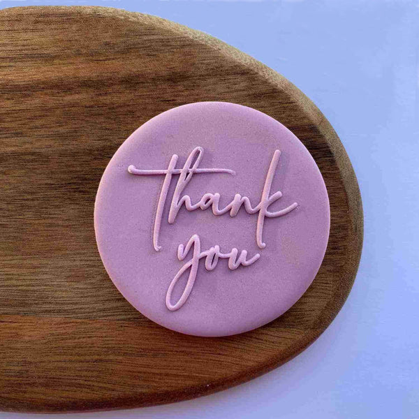 Thank you text message fondant outbosser stamp for cake, cupcake, cookies and biscuits. Fits perfectly for graduation, valentine's day, retirement day, weddings, celebrations.