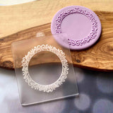 Wreath decorative border popup cookie cutter for cupcakes, cookies and biscuits.